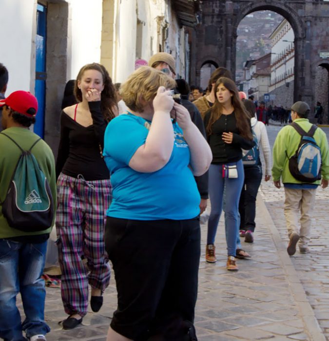 chica tomando fotografías