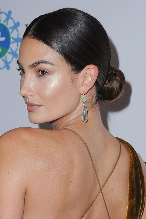 Lily aldridge RECOGIDO BAJO