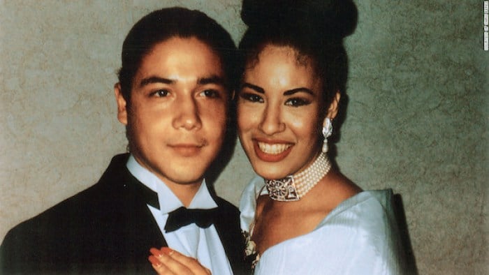 Selana Quintanilla y su esposo el día de su boda 
