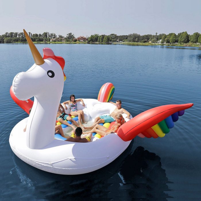 Flotador gigante en forma de unicornio 