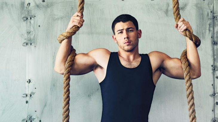 Nick Jonas, chico musculoso 