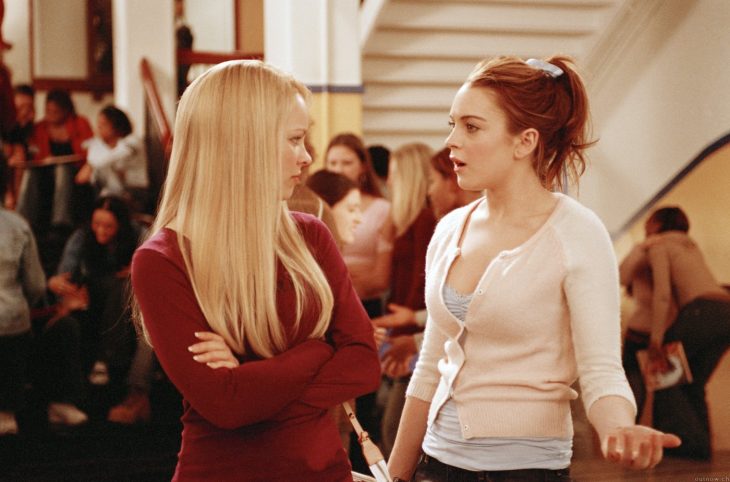 Escena de la película chicas pesadas. Regina George hablando con Cady 