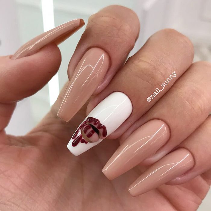 Uñas en 3D Creadas por el salón de belleza nail sunny en forma de labial de Kylie Jenner