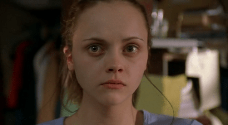 christina ricci triste