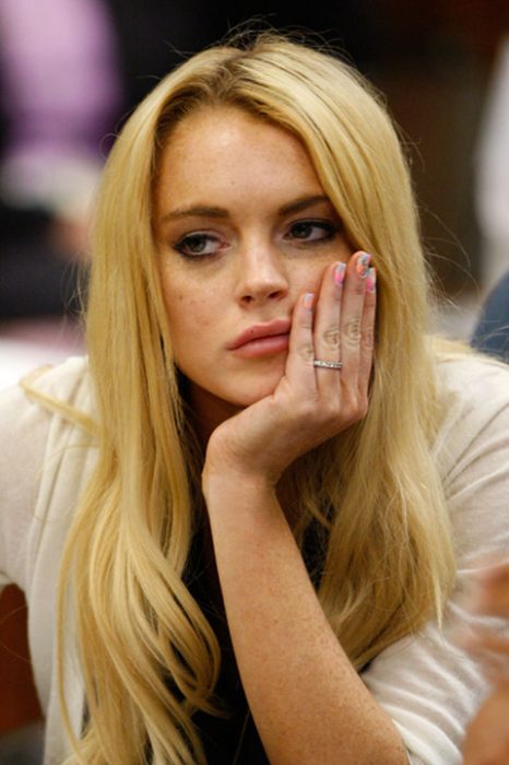 enojada lindsay lohan