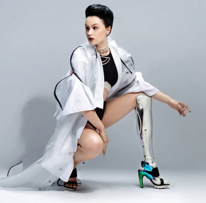 viktoria modesta