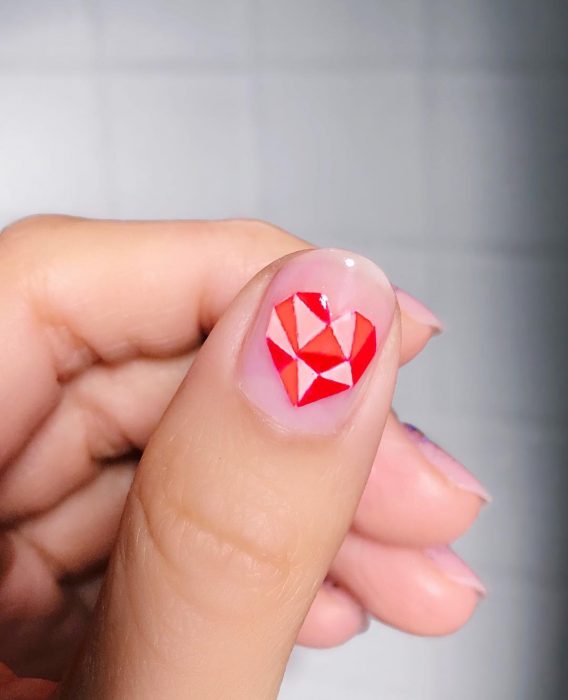 uñas con corazón