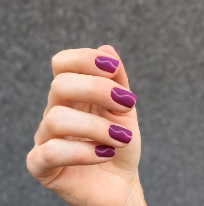 uñas con linea