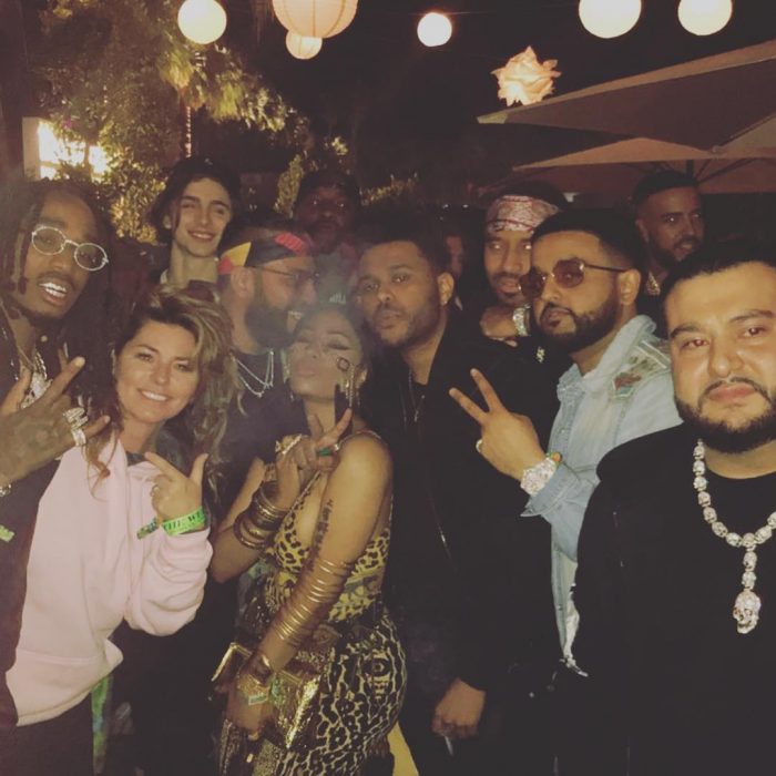 grupo de amigos en una fiesta