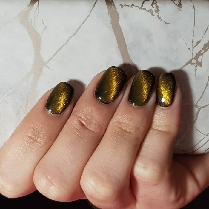 CAT EYE MANICURE dorado