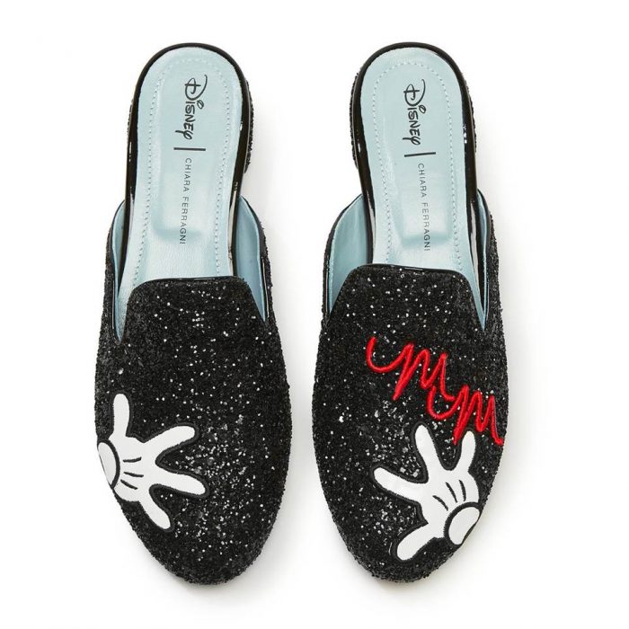 Chiara Ferragni for Disney mules con guantes de minnie