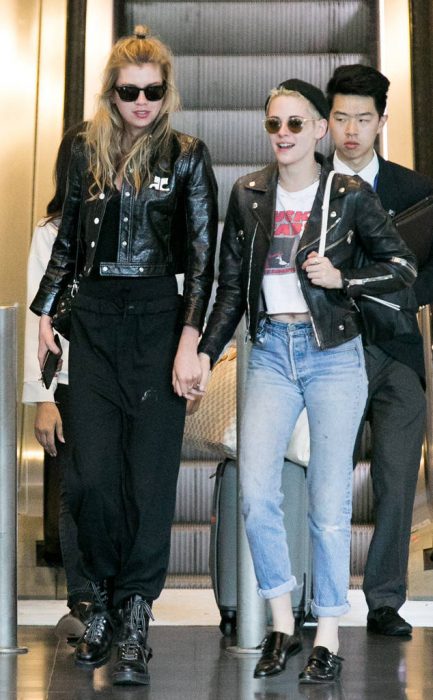  Kristen Stewart y stella maxwell abrazadas