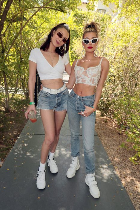 Bella Hadid y Hailey Baldwin en coachella 2018