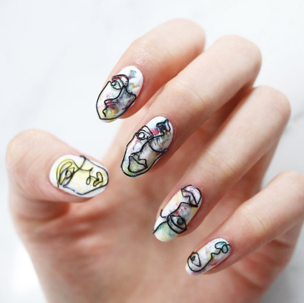 Uñas dibujadas con un cuadro de Picasso 