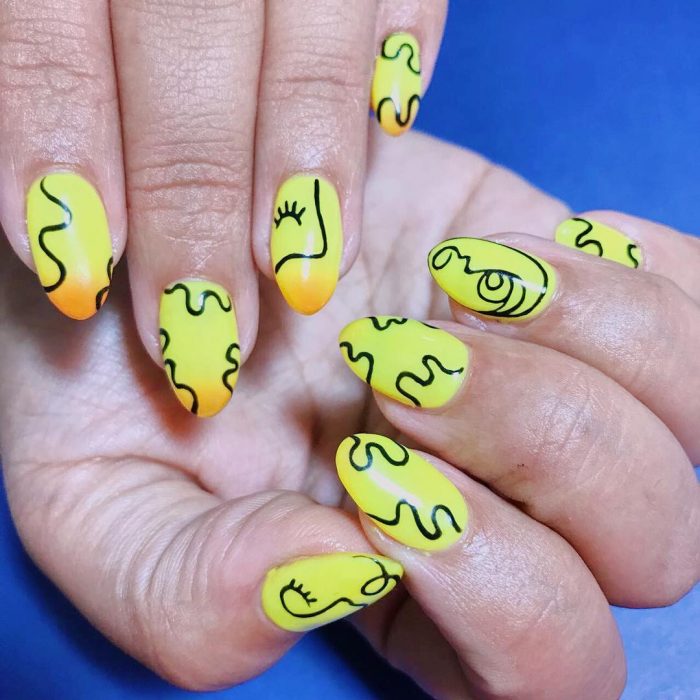 Uñas dibujadas con un cuadro de Picasso 