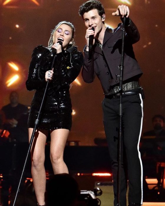 Shawn Mendes con Miley Cyrus