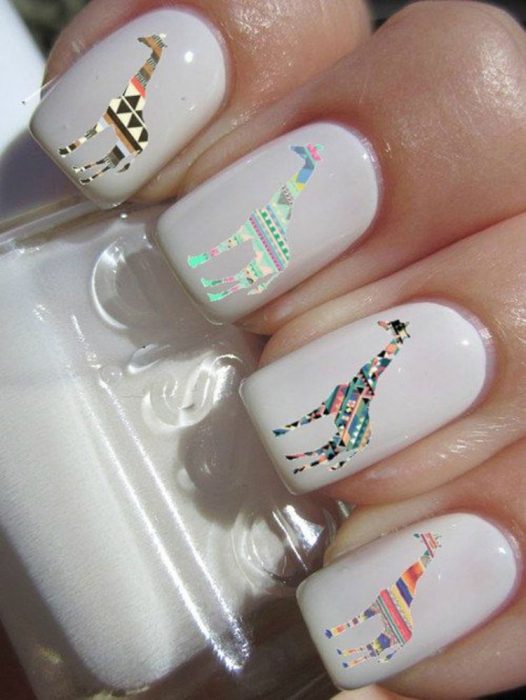 Uñas con diseños de animales 