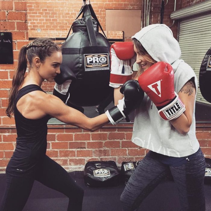 chicas boxeando