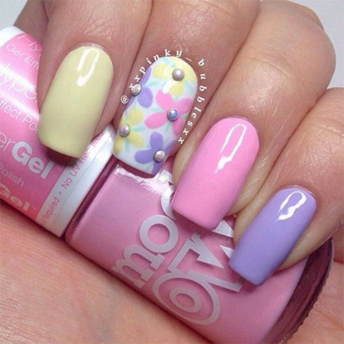 uñas color pastel 