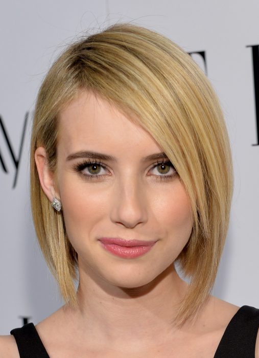 Emma Roberts usando un bob largo 