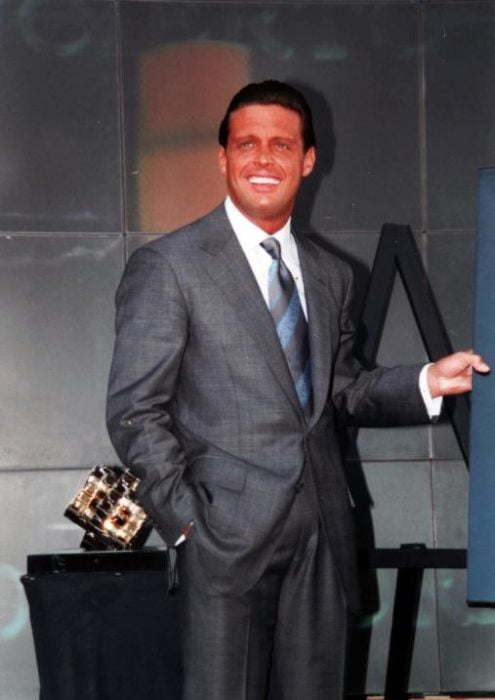 Luis Miguel brillando por el bronceador 