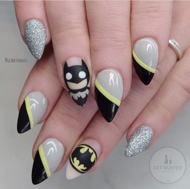 Uñas inspiradas en super héroes