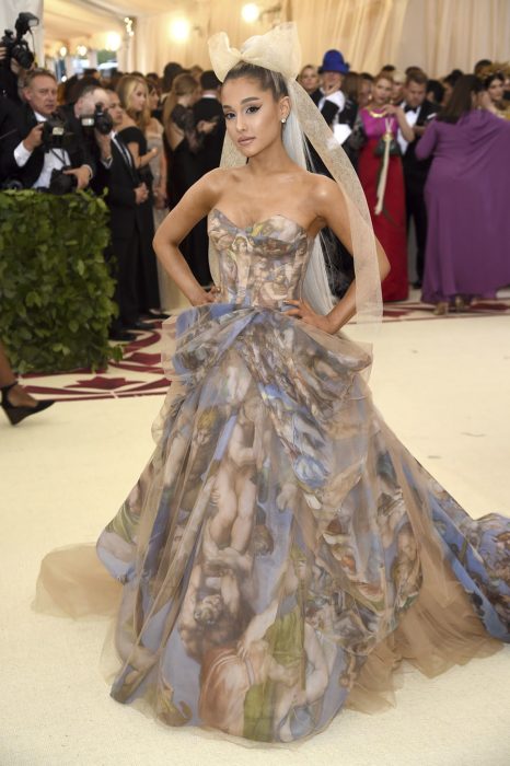 Ariana Grande en el met gala