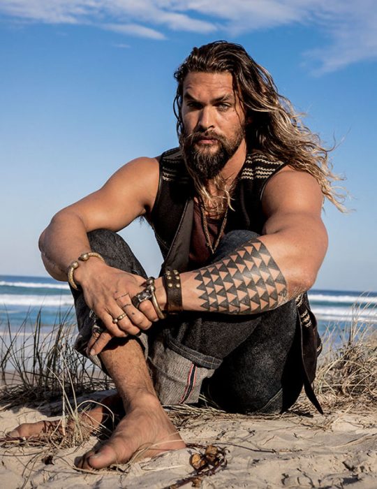 Jason Momoa chico en la paya