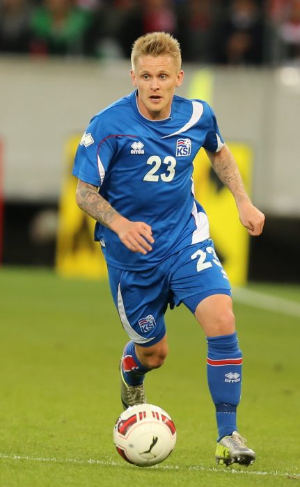 Ari Freyr Skúlason jugador de islandia 