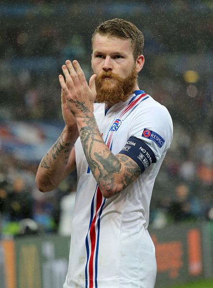 Aron Gunnarsson jugador de islandia 