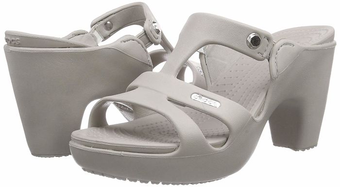 Crocs con tacón y de color gris