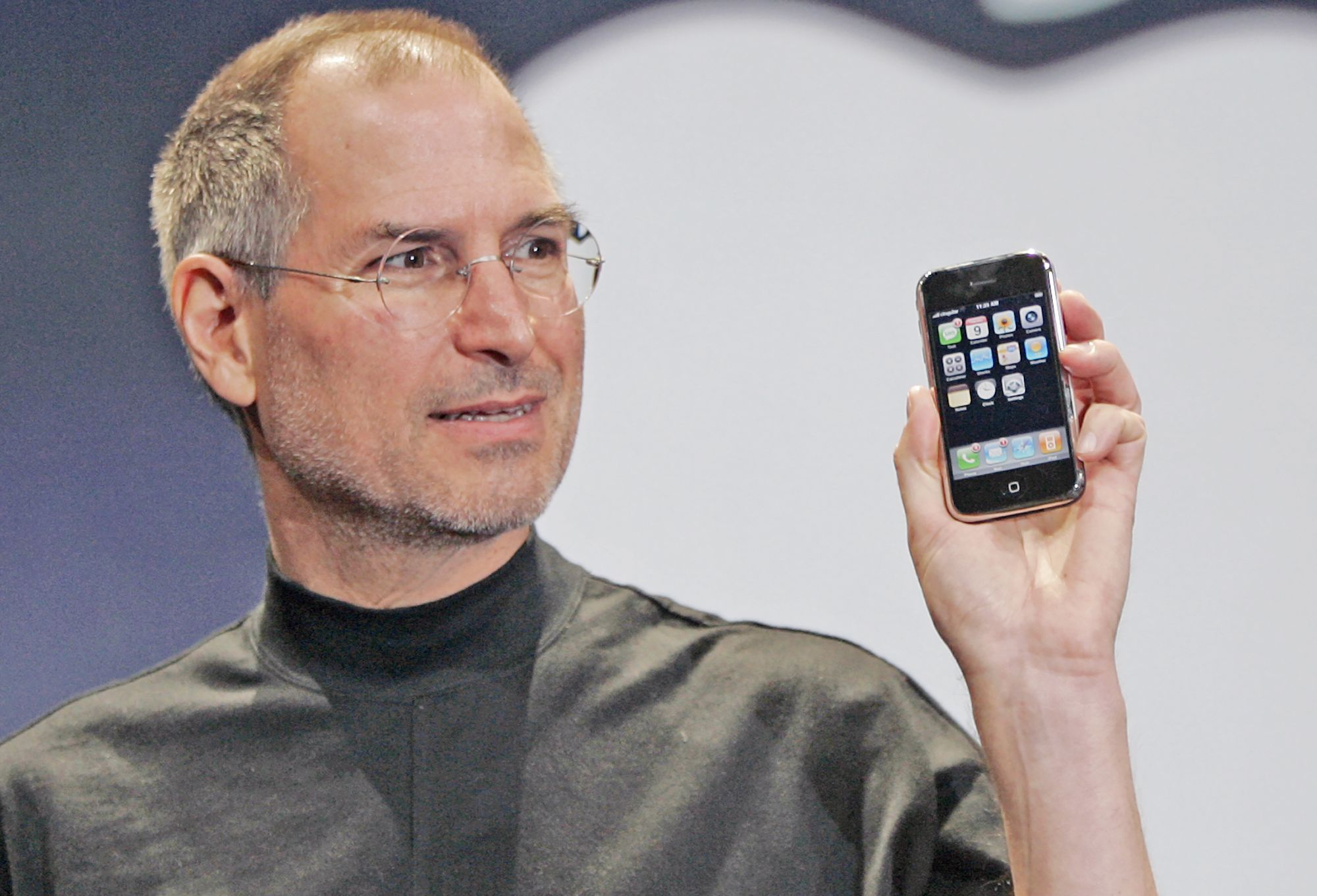 Steve Jobs presentando su iphone 