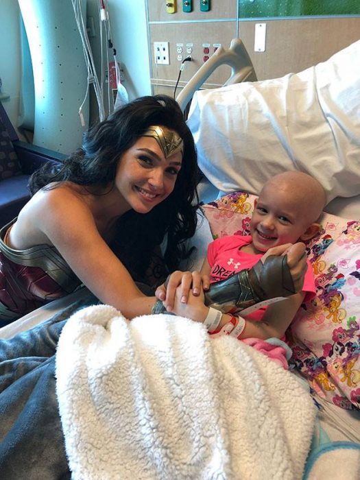 Comentarios en Twitter sobre la visita de Gal Gadot en el hospital 