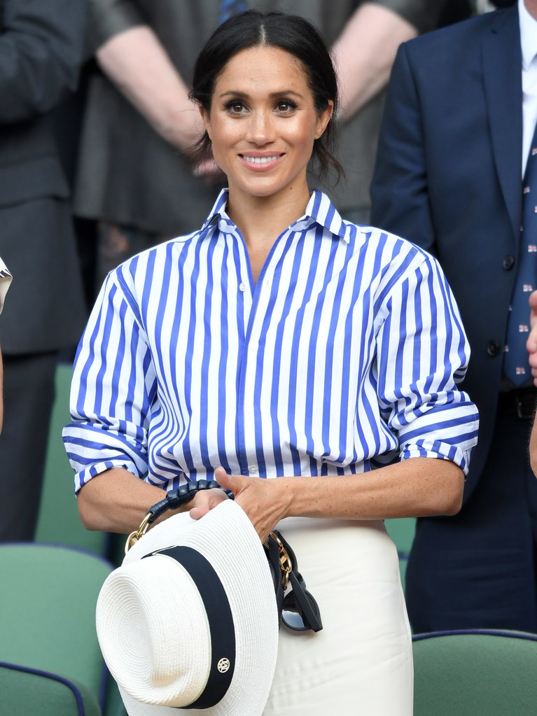 Meghan Markle usando un sombrero en wimbledon