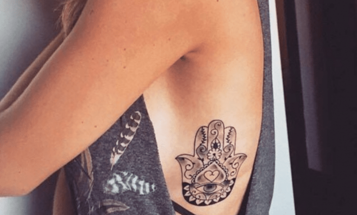 tatuaje de mano de fatima 