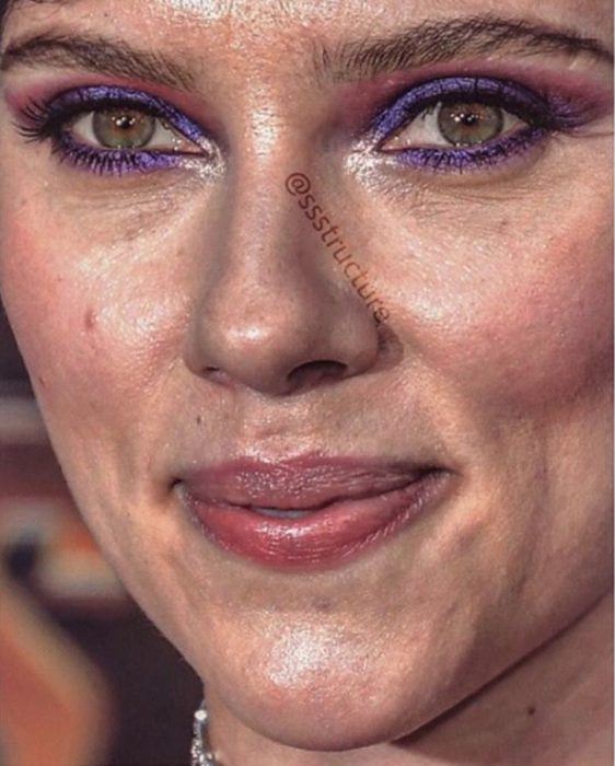 Scarlett Johansson de cerda y sin photoshop