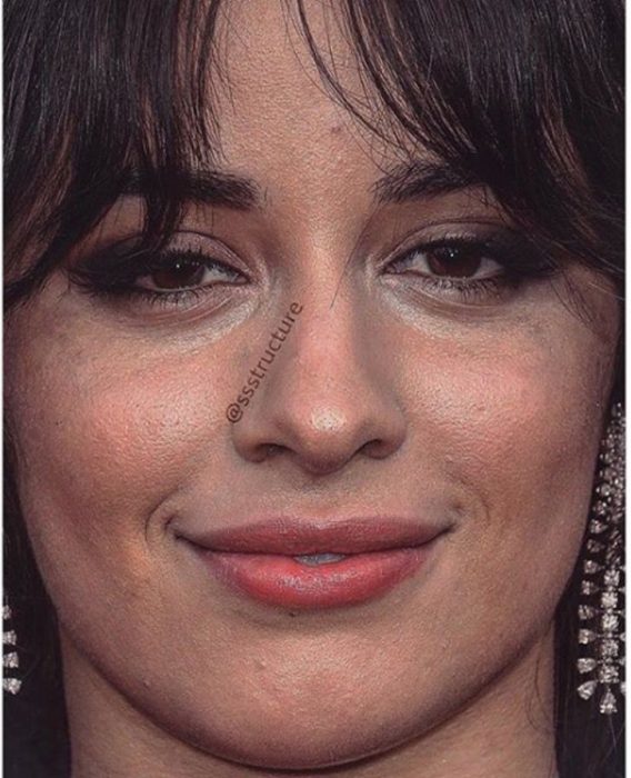 Camila Cabello de cerca y sin photoshop