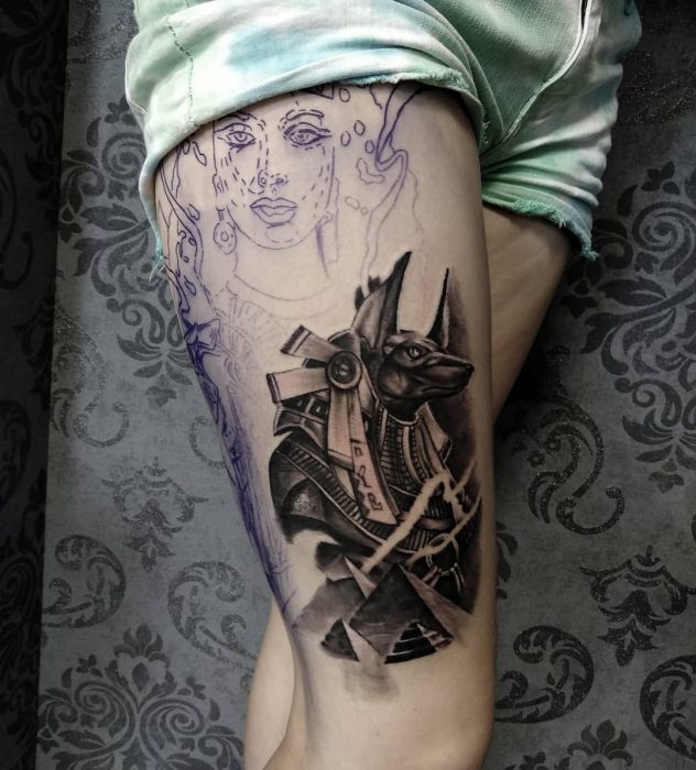 Tatuaje egipcio de Anubis