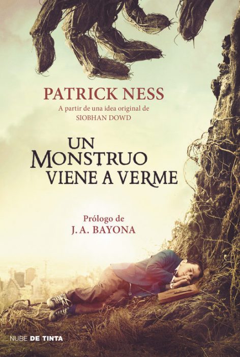 portada dle libro Un monstruo viene a verme