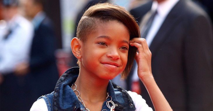 Willow Smith con el cabello rapado 