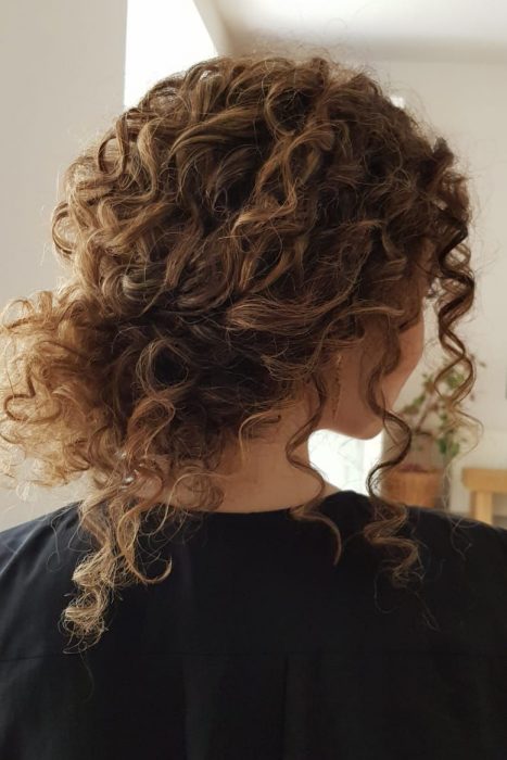 Peinados para chicas con cabello chino