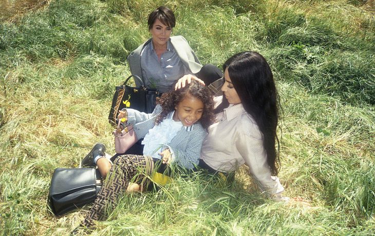 North West, Kim Kardashian y Kris Jenner en la campaña de FENDI