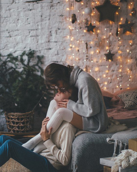 Pareja besándose