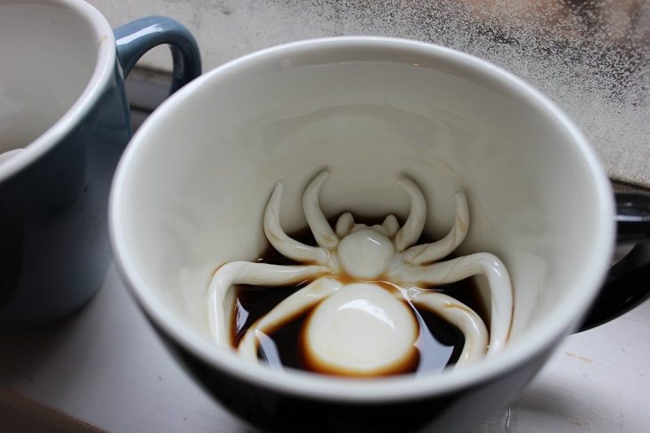 Taza de araña para halloween