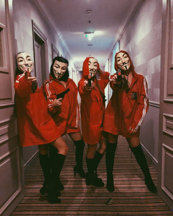 Amigas disfrazadas de La casa de papel