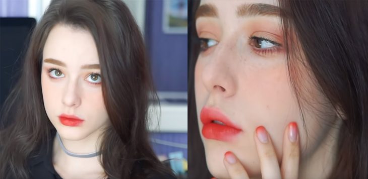 muejr con maquillaje rubor labios tierna