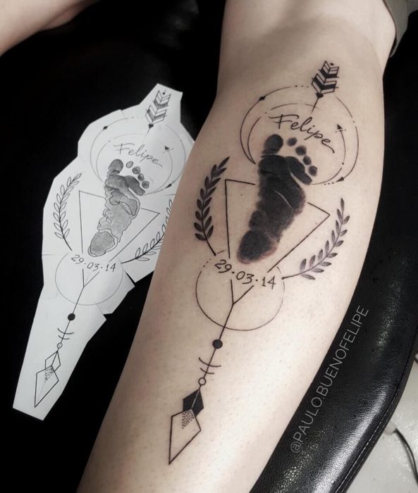 Tatuaje de la huella del pie de un bebé