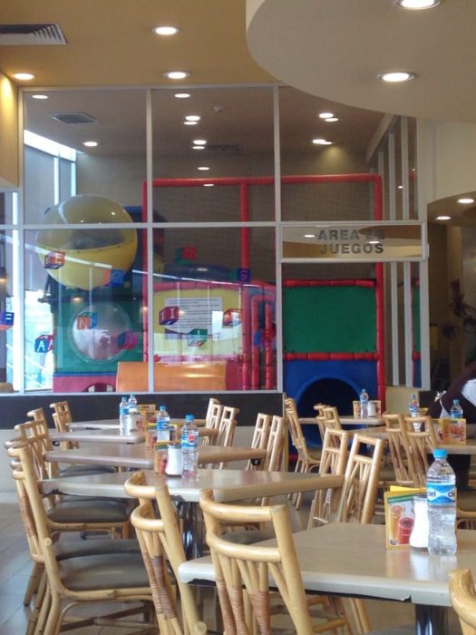 Restaurante vips con juegos infantiles 