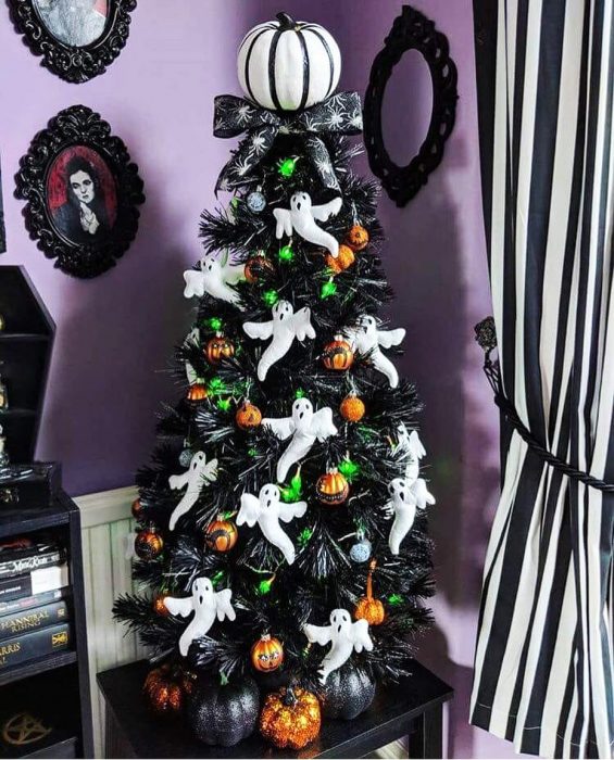 14 Árboles de Halloween para las personas que ya se aburrieron de la Navidad