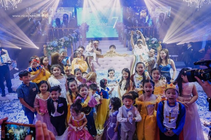 niños princesas y principes en fiestas